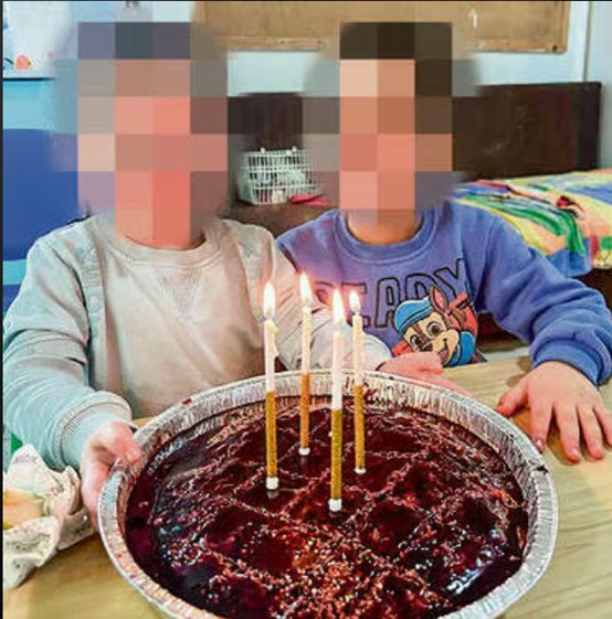 האחים שמחכים למשפחה מאמצת