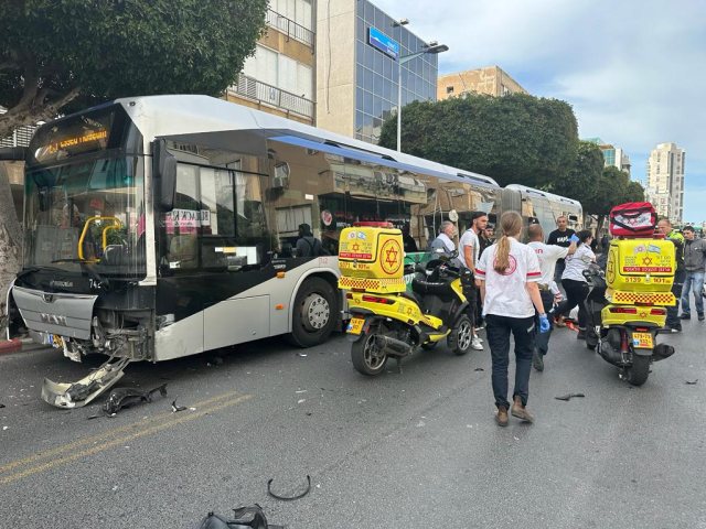 דוברות מד"א