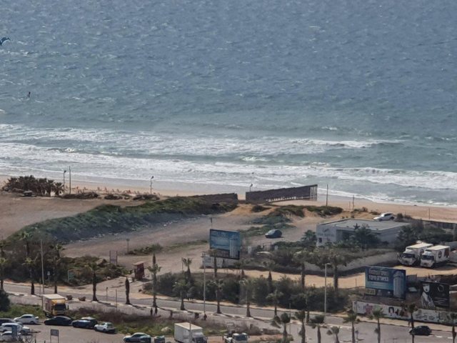 חוף טובגו בבת ים