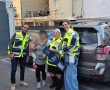 חילוץ מציל חיים: פקחית עירונית הצילה תינוק מרכב נעול בקניון בת-ים