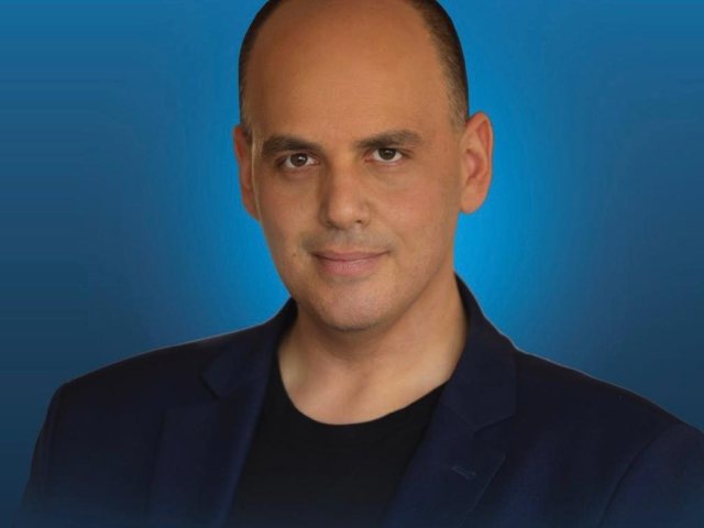 צביקה ברוט - תמונה מעמוד הפייסבוק שלו