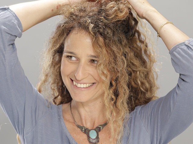 קרן אגם "נשואה למאפייה" (יח"צ)