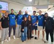 שחקני אליצור יבנה הדליקו את אור החנוכה בבית הספר רבין