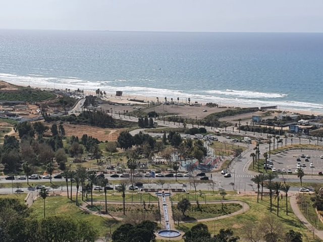 חוף הים  בת ים צילום מערכת האתר