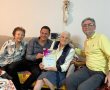 גם בימים מורכבים: ראש עיריית ראשון לציון ממשיך במסורת ביקורי יום הולדת לבני 100