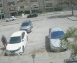 לא חשב על זה עד הסוף: פרץ לרכב בעיר לאור יום ונתפס במהרה (תיעוד)