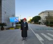 האדמו"ר מאשדוד שוחרר מהבידוד בסין וסייר במפעלים