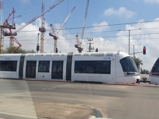 רכבת הקלה בת ים צילום מערכת האתר 